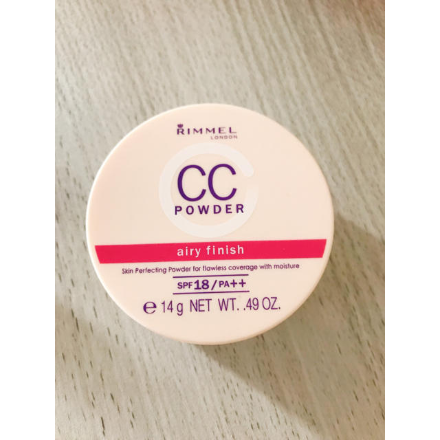 RIMMEL(リンメル)のリンメル CCパウダー エアリーフィニッシュ コスメ/美容のベースメイク/化粧品(フェイスパウダー)の商品写真