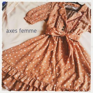 アクシーズファム(axes femme)のaxes*美品 トレンチ風ドットop(ひざ丈ワンピース)