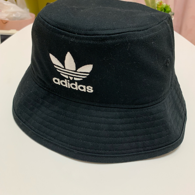 adidas(アディダス)のadidas バケットハット メンズの帽子(ハット)の商品写真