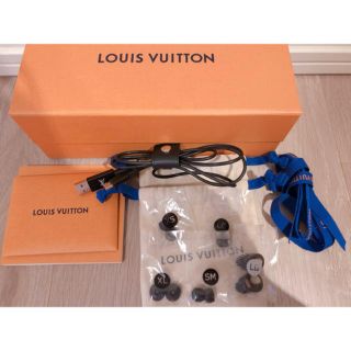 ルイヴィトン(LOUIS VUITTON)の【クーポン期間】ルイヴィトン ワイヤレスイヤホン  ホワイト 美品(ヘッドフォン/イヤフォン)