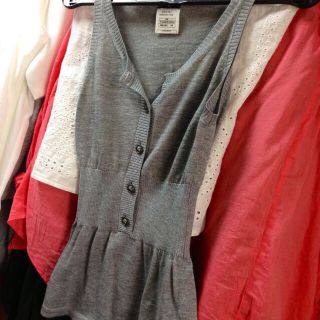 シャネル(CHANEL)の【新品♡】グレー ラメペプラム トップス(カットソー(半袖/袖なし))