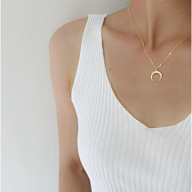 Crescent Moon Necklace Gold アリシアスタン