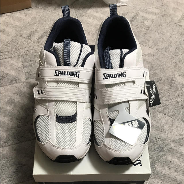 Spalding スニーカー Spalding 30 0センチ 5e 軽量 幅広 甲高 新品 の通販 By Peruperu S Shop スポルディングならラクマ Spalding スニーカー Spalding 30 0センチ 5e 軽量 幅広 甲高 新品 の通販 By Peruperu S Shop スポルディングならラクマ