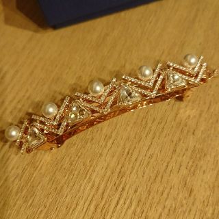 スワロフスキー(SWAROVSKI)のSWAROVSKI スワロフスキー 髪留め(バレッタ/ヘアクリップ)