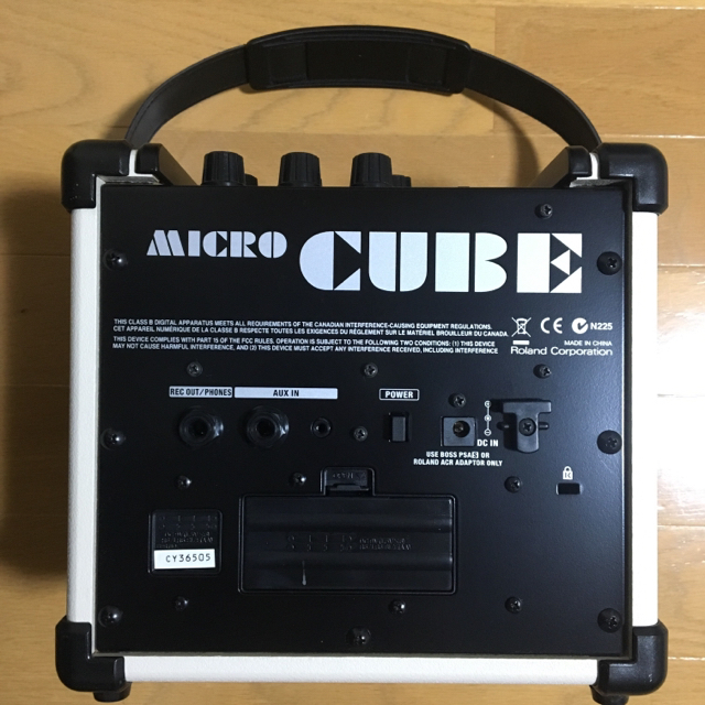 Roland  MICRO  CUBE  ギターアンプ