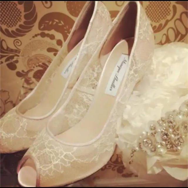 Vera Wang(ヴェラウォン)のMonique Lhuillier wedding shoes レディースの靴/シューズ(ハイヒール/パンプス)の商品写真