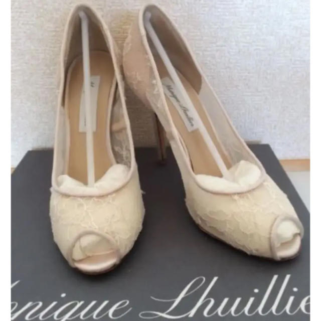 Monique Lhuillier wedding shoes