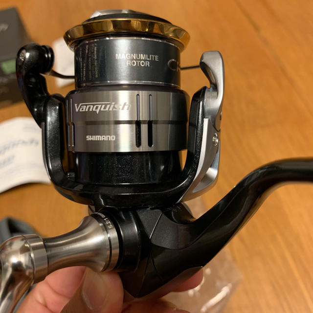 SHIMANO(シマノ)のいっとくさん専用  未使用 シマノ 12ヴァンキッシュ 2500S  スポーツ/アウトドアのフィッシング(リール)の商品写真