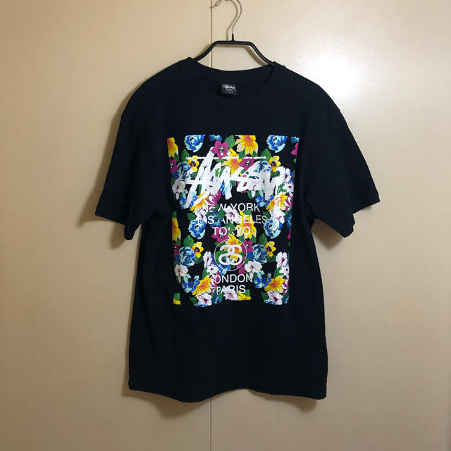 STUSSY(ステューシー)の美品 STUSSY ステューシー 花柄 ロゴ Ｔシャツ M メンズのトップス(Tシャツ/カットソー(半袖/袖なし))の商品写真