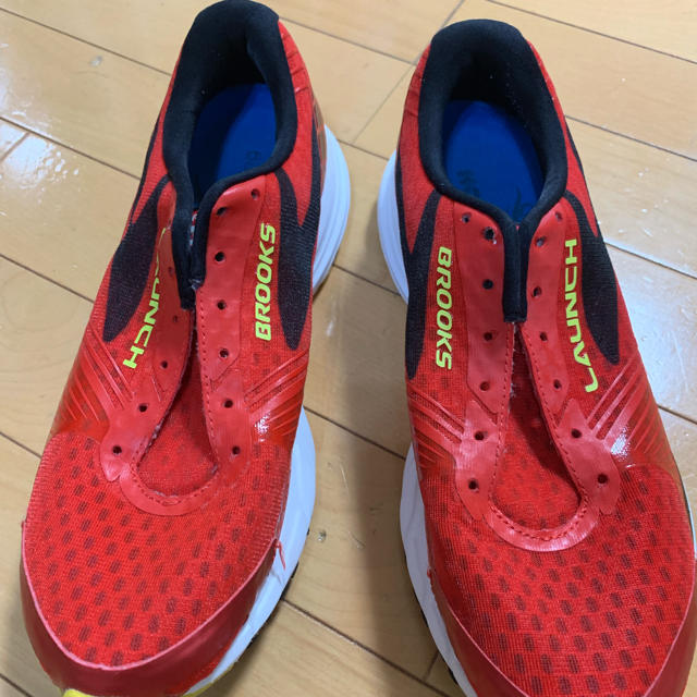 Brooks(ブルックス)のBrooks Launch 27.0cm スポーツ/アウトドアのランニング(シューズ)の商品写真