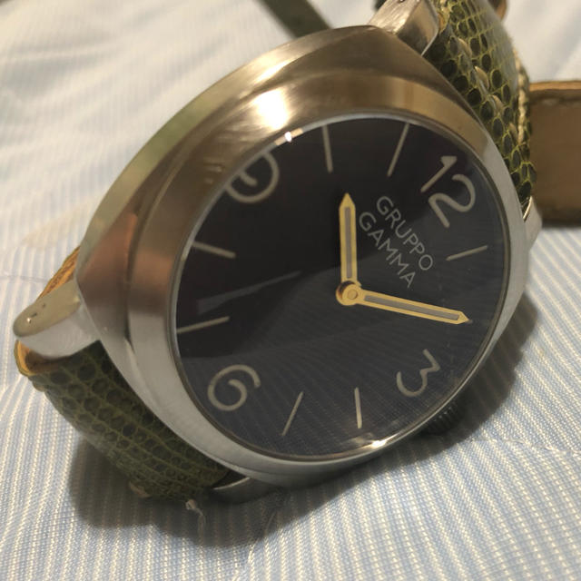 OFFICINE PANERAI(オフィチーネパネライ)の44mm個性的なモデルです メンズの時計(腕時計(アナログ))の商品写真