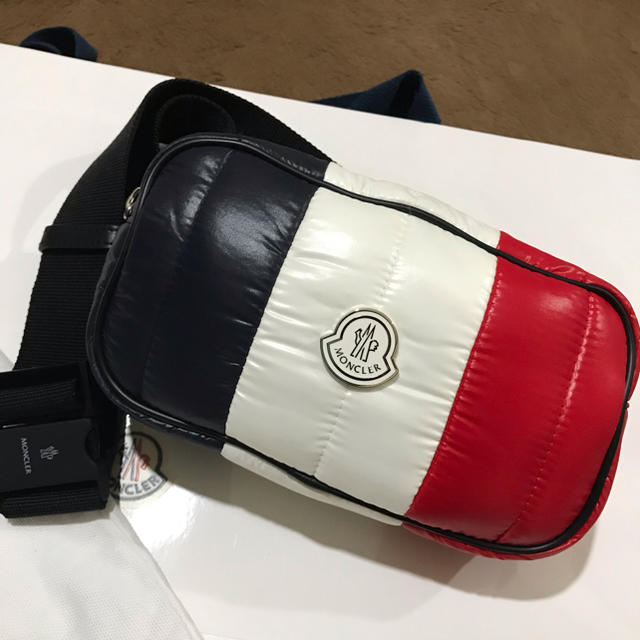 MONCLER(モンクレール)の★モンクレール  激レア ノベルティ★ メンズのバッグ(ボディーバッグ)の商品写真