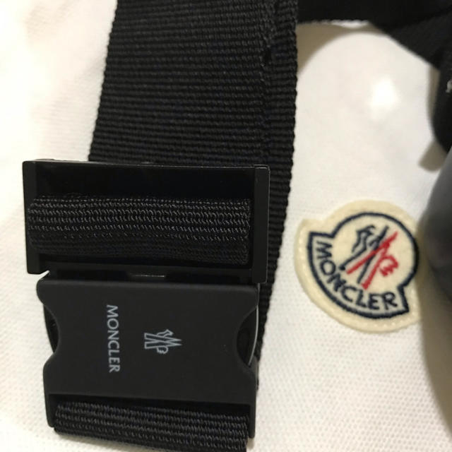 MONCLER(モンクレール)の★モンクレール  激レア ノベルティ★ メンズのバッグ(ボディーバッグ)の商品写真