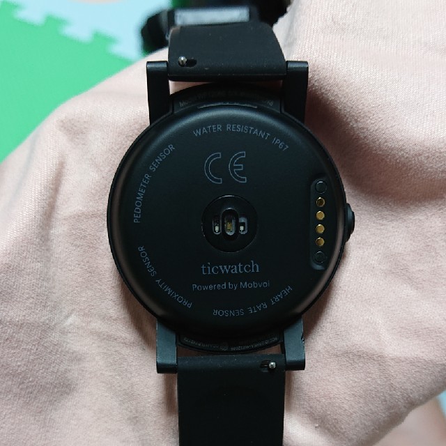 ticwatch E メンズの時計(腕時計(デジタル))の商品写真