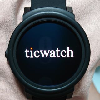 ticwatch E(腕時計(デジタル))