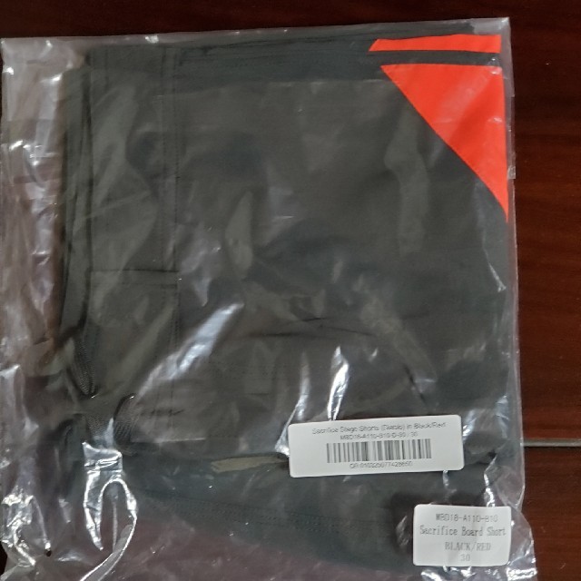 ダルクスポーツdarcsport Stage Shorts Black/Red メンズの水着/浴衣(水着)の商品写真