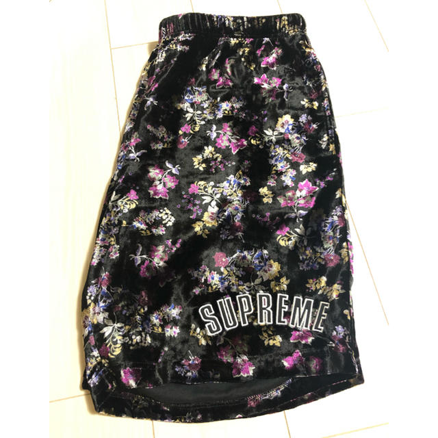 supreme Floral Velour Short 開店祝い