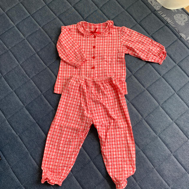 女児 100 長袖パジャマセット キッズ/ベビー/マタニティのキッズ服女の子用(90cm~)(パジャマ)の商品写真