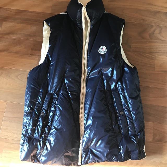 MONCLER(モンクレール)の専用です。 メンズのジャケット/アウター(ダウンベスト)の商品写真