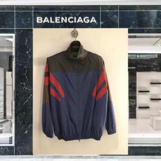 バレンシアガ(Balenciaga)のbalenciaga track jacket(ナイロンジャケット)