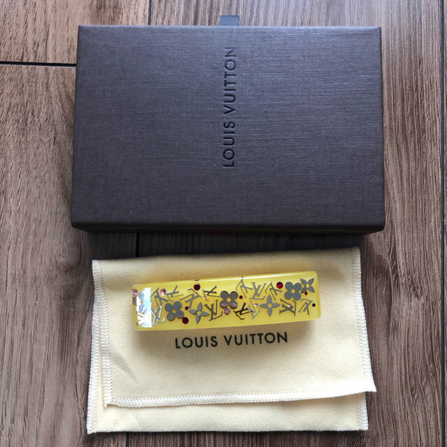 LOUIS VUITTON(ルイヴィトン)のLOUIS VUITTON ルイヴィトン バレッタ  レディースのヘアアクセサリー(バレッタ/ヘアクリップ)の商品写真