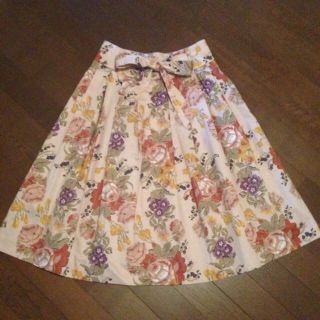 ローラアシュレイ(LAURA ASHLEY)のローラアシュレイ スカート 新品(ひざ丈スカート)