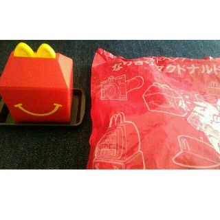 マクドナルド(マクドナルド)のぽこさま専用☆サウンドハッピーセットボックスとクルーバイザー(知育玩具)