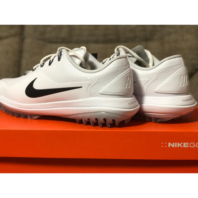 NIKE(ナイキ)の新品26.5cmナイキ ルナコントロールヴェイパー2ホワイトボルトゴルフシューズ スポーツ/アウトドアのゴルフ(シューズ)の商品写真