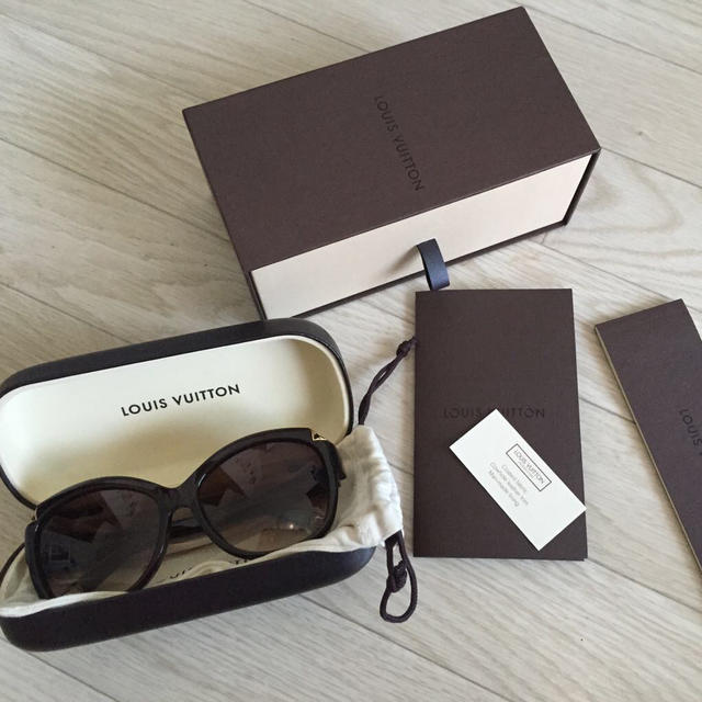 LOUIS VUITTON ホーテンシア-