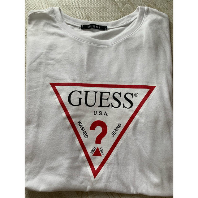 GUESS(ゲス)のGUESS ゲス Tシャツ レディースのトップス(Tシャツ(半袖/袖なし))の商品写真