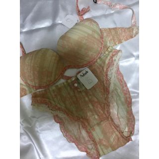 ラペルラ(LA PERLA)の超レアAUBADEオーバドゥMATHILDE 75C/2 ヴィンテージ(ブラ&ショーツセット)