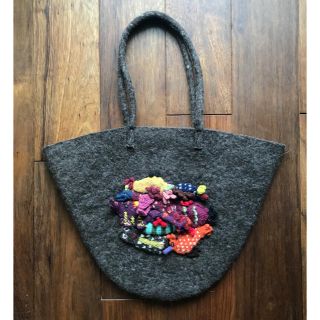 ツモリチサト(TSUMORI CHISATO)の編みぐるみモチーフ フェルト トートバッグ(トートバッグ)