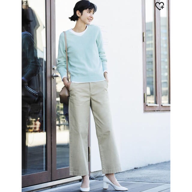 UNIQLO ユニクロ ハイウエスト チノワイドストレートパンツ W58cm/ベージュ 新品!の通販 by Floral F 新品☆ ユニクロ ハイウエストストレートチノパンツ