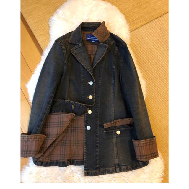 BURBERRY BLUE LABEL(バーバリーブルーレーベル)の美品本物バーバリーブルーレーベル上質コットンデニムジャケット♫専用品 レディースのジャケット/アウター(Gジャン/デニムジャケット)の商品写真