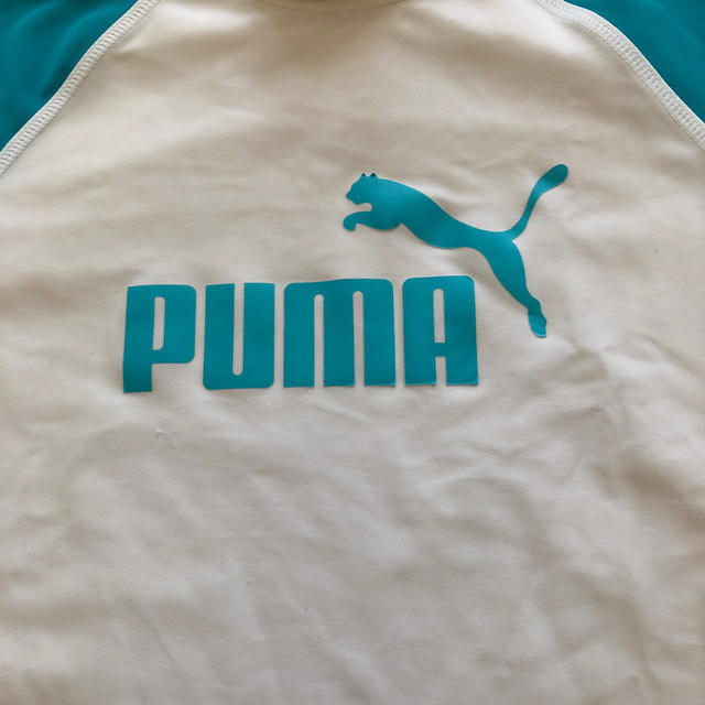 PUMA(プーマ)のお値下げ　プーマ ラッシュガード 水着 白×水色 140 キッズ/ベビー/マタニティのキッズ服男の子用(90cm~)(水着)の商品写真