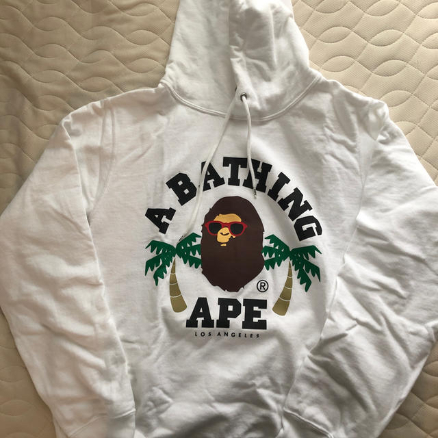 BAPE LA フーディー