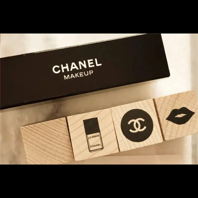 CHANEL(シャネル)の【tomo様専用】シャネル スタンプ 【非売品】 インテリア/住まい/日用品の文房具(印鑑/スタンプ/朱肉)の商品写真