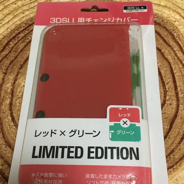 3DSLL用 チェンジカバー エンタメ/ホビーのゲームソフト/ゲーム機本体(その他)の商品写真