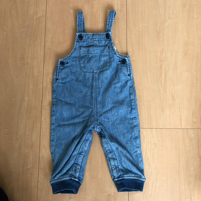 babyGAP(ベビーギャップ)の☆平日は即日様専用☆GAP オーバーオール キッズ/ベビー/マタニティのベビー服(~85cm)(カバーオール)の商品写真