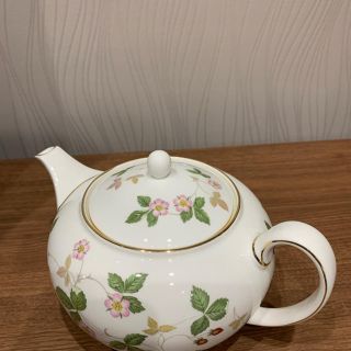 ウェッジウッド(WEDGWOOD)のワイルドストロベリーティーポットＬお値下げ(食器)