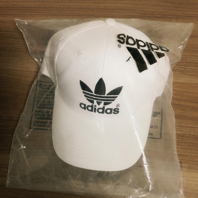 adidas(アディダス)のadidas originals キャップ メンズの帽子(キャップ)の商品写真