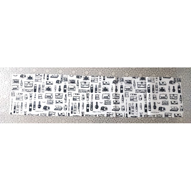 MARY QUANT(マリークワント)のMARY QUANT コスメ柄 生地 90×20cm ハンドメイドの素材/材料(生地/糸)の商品写真