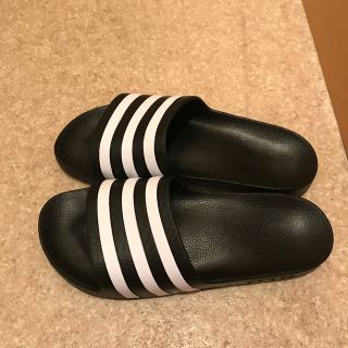 アディダス(adidas)のadidas シャワーサンダル 黒(サンダル)