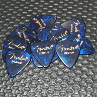 フェンダー(Fender)のFender ピック Blue Moto Medium 12枚(エレキギター)