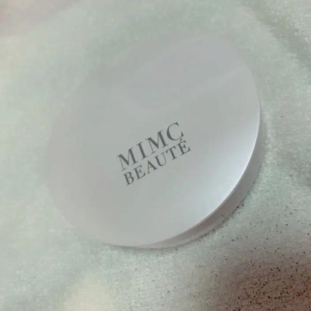 MiMC(エムアイエムシー)のほぼ未使用♡MIMC BEAUTE エアリーパウダーファンデーション コスメ/美容のベースメイク/化粧品(ファンデーション)の商品写真