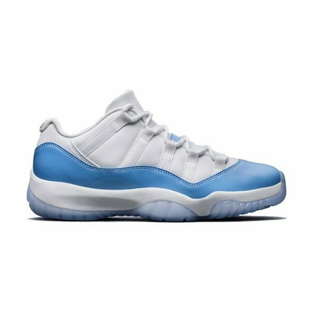 NIKE(ナイキ)の【専用】Air Jordan 11 low メンズの靴/シューズ(スニーカー)の商品写真