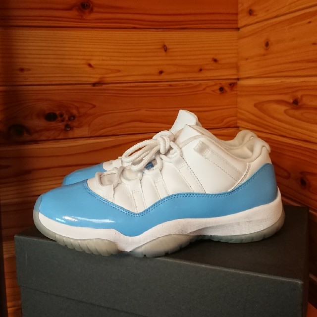 NIKE(ナイキ)の【専用】Air Jordan 11 low メンズの靴/シューズ(スニーカー)の商品写真