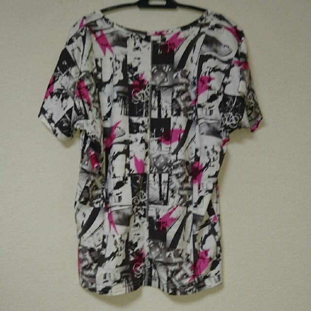 X-girl(エックスガール)のエックスガール総柄プリントTシャツ☆サイズ1 レディースのトップス(Tシャツ(半袖/袖なし))の商品写真