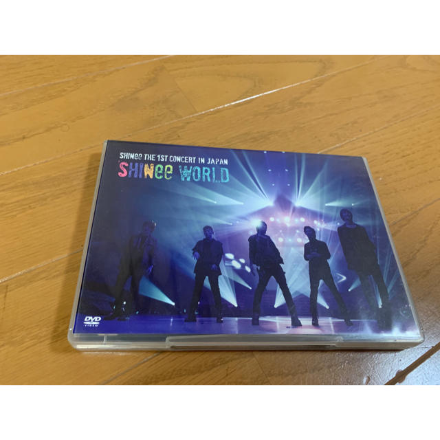 SHINee(シャイニー)のSHINee WORLD エンタメ/ホビーのDVD/ブルーレイ(韓国/アジア映画)の商品写真