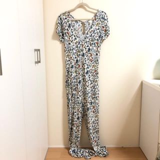 エイチアンドエム(H&M)のＨ＆Ｍ オールインワン レーヨン100％　ジャンプスーツ　つなぎ(オールインワン)